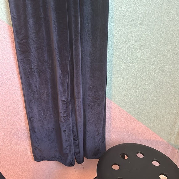 Flash Sale💝 Fabletics Navy velvet jumpsuit size S - Picture 4 of 12
